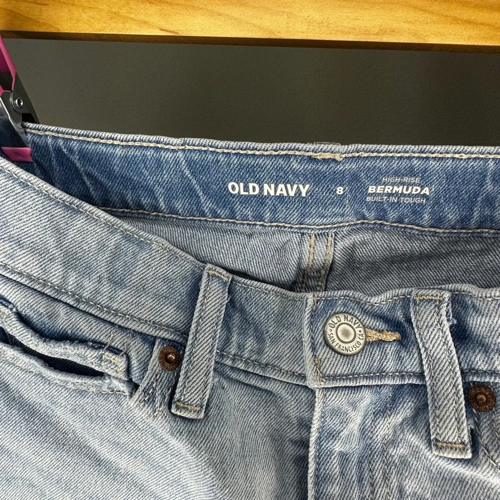 Old Navy Kids Girls Bermuda Shorts Distressed‎ Light Wash Size 8
